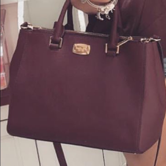 Michael Kors Handbags - Micheal Kors burgundy bag